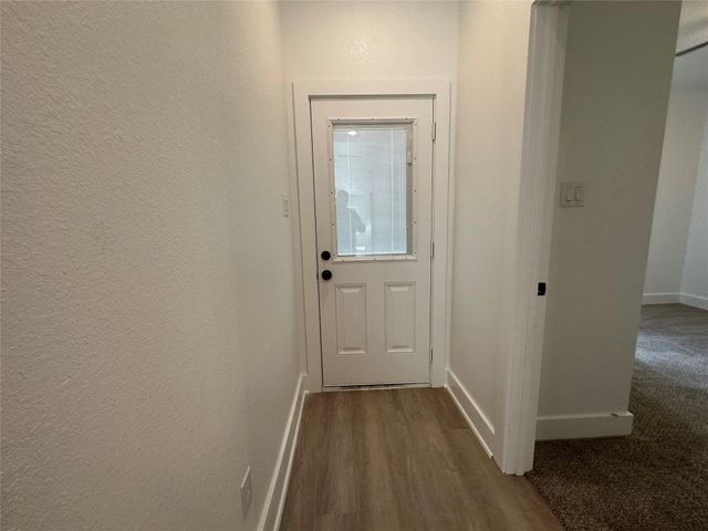 243 Broadhurst Drive B, Houston, TX 77047