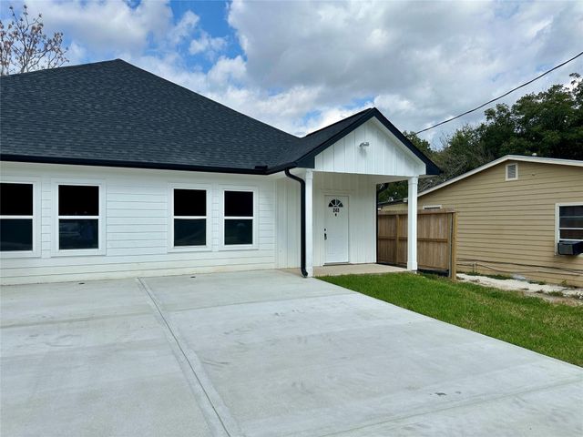 243 Broadhurst Drive B, Houston, TX 77047