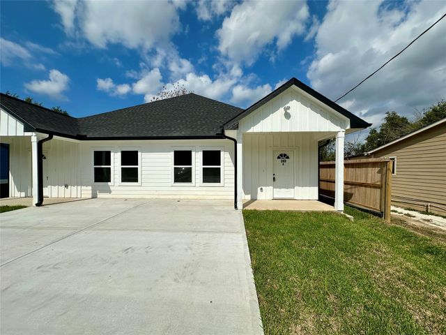 243 Broadhurst Drive B, Houston, TX 77047