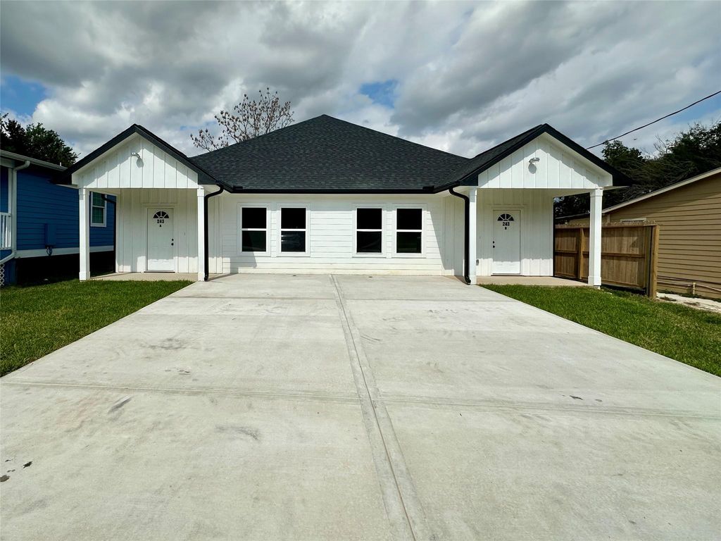 243 Broadhurst Drive B, Houston, TX 77047