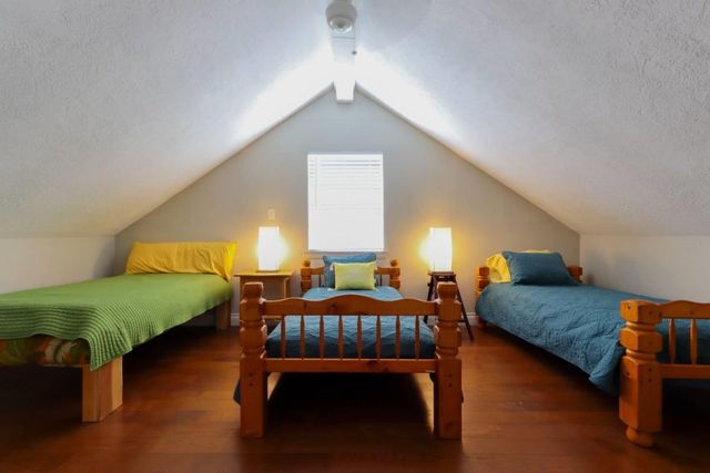 2015 Avenue L, Galveston, TX 77550