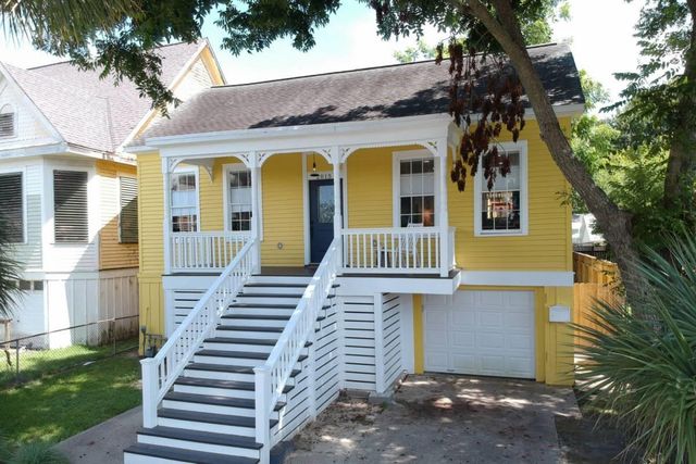 2015 Avenue L, Galveston, TX 77550