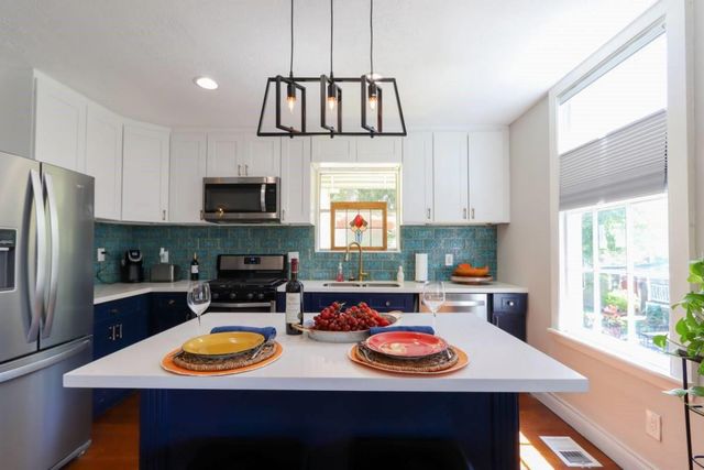 2015 Avenue L, Galveston, TX 77550