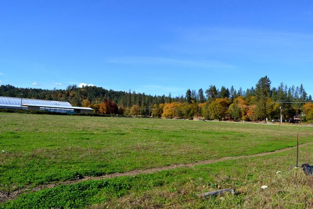 6181 Lower River Road, Grants Pass, OR 97526