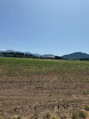 6181 Lower River Road, Grants Pass, OR 97526