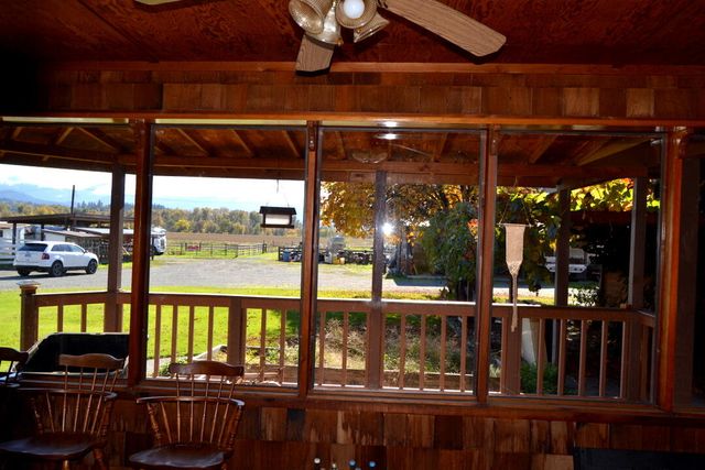 6181 Lower River Road, Grants Pass, OR 97526