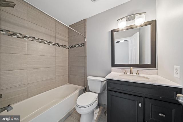 18613 VILLAGE FOUNTAIN DR, Gaithersburg, MD 20874