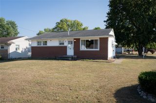 1902 39th Street NE, Canton, OH 44705