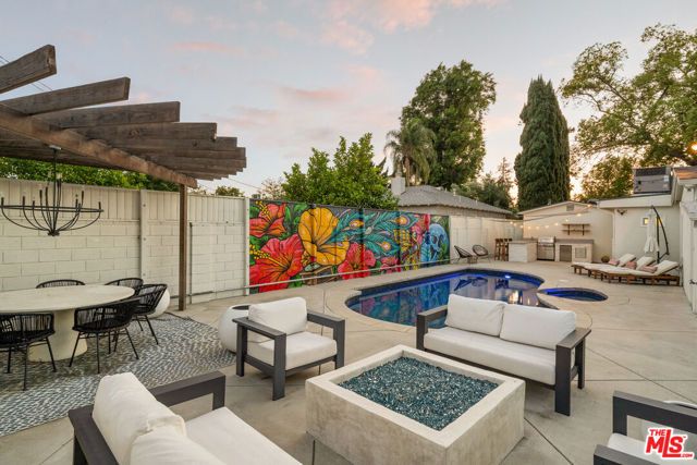 5758 Tobias Avenue, Sherman Oaks, CA 91411