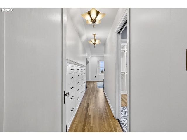 782 Nw POWHATAN Ter, Portland, OR 97210