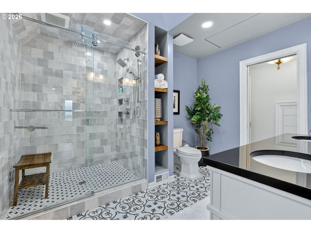 782 Nw POWHATAN Ter, Portland, OR 97210