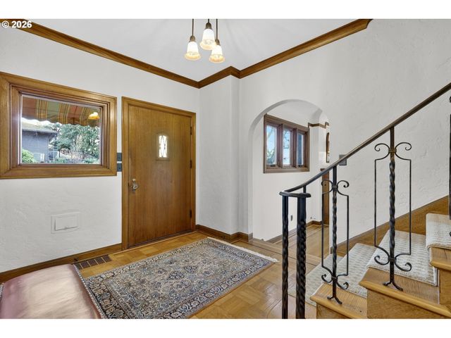 782 Nw POWHATAN Ter, Portland, OR 97210