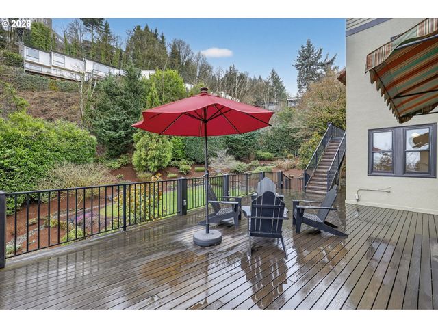 782 Nw POWHATAN Ter, Portland, OR 97210