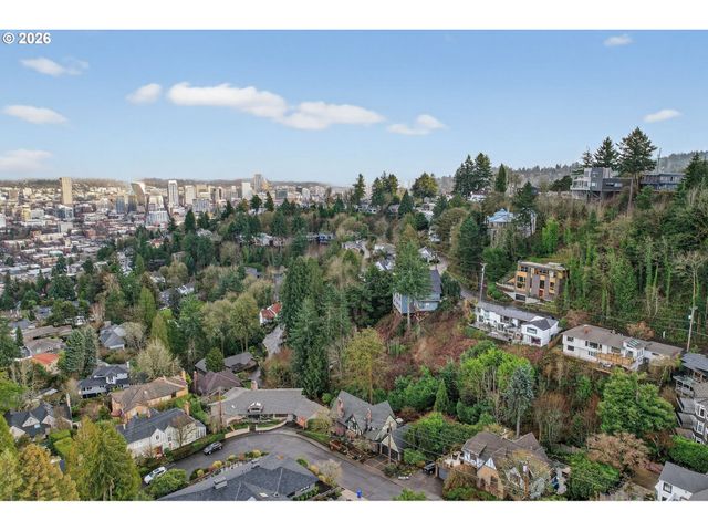 782 Nw POWHATAN Ter, Portland, OR 97210