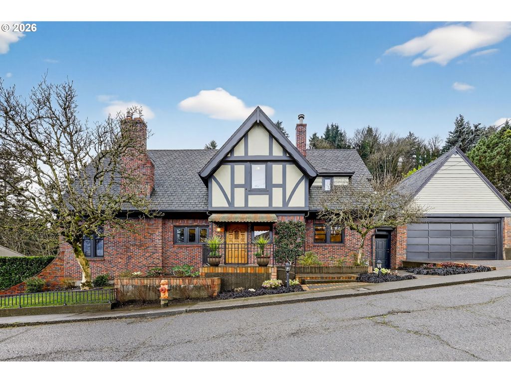 782 Nw POWHATAN Ter, Portland, OR 97210