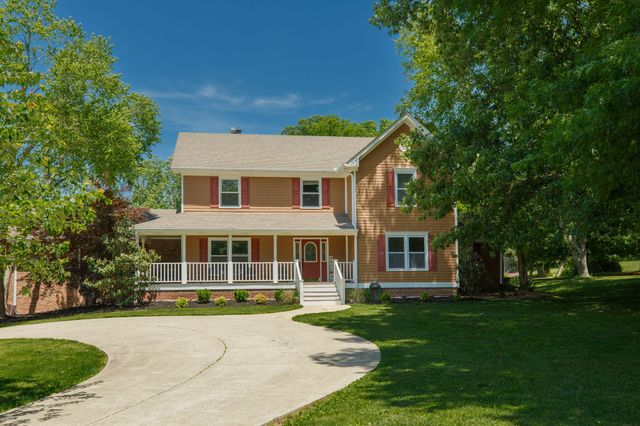 218 Spring Valley Rd, Hendersonville, TN 37075