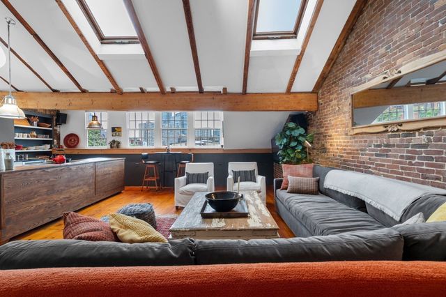 1-3 Chestnut 5B, Boston, MA 02108