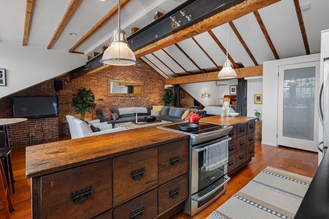 1-3 Chestnut 5B, Boston, MA 02108