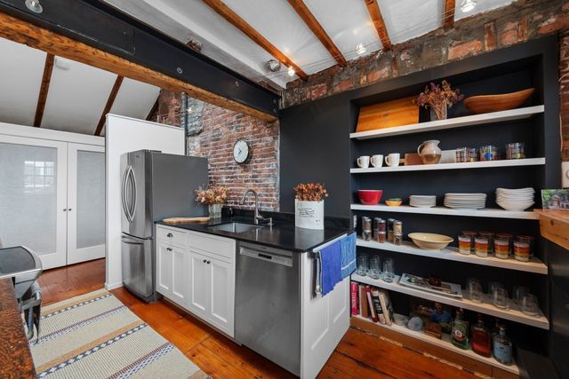 1-3 Chestnut 5B, Boston, MA 02108