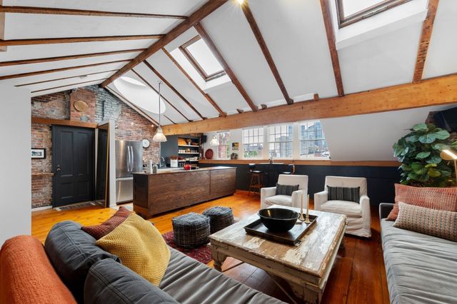 1-3 Chestnut 5B, Boston, MA 02108
