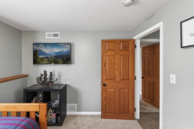 18821 Joplin Avenue, Lakeville, MN 55044