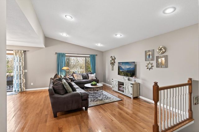 18821 Joplin Avenue, Lakeville, MN 55044