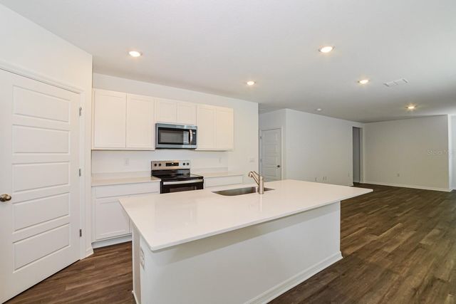 3437 NETTLE LOOP, Tavares, FL 32778