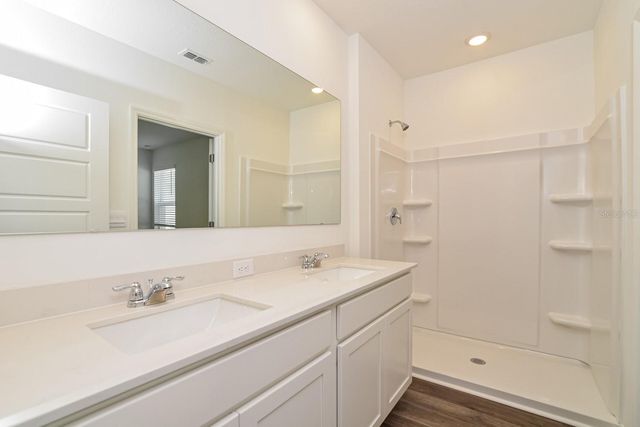 3437 NETTLE LOOP, Tavares, FL 32778