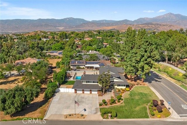 30746 E Sunset Drive, Redlands, CA 92373