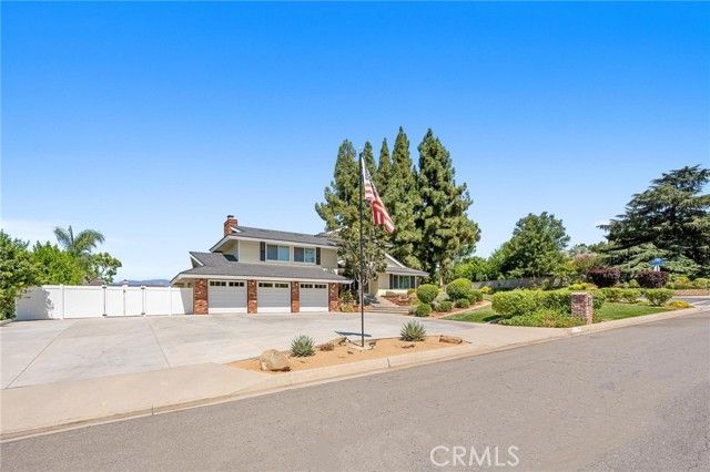 30746 E Sunset Drive, Redlands, CA 92373