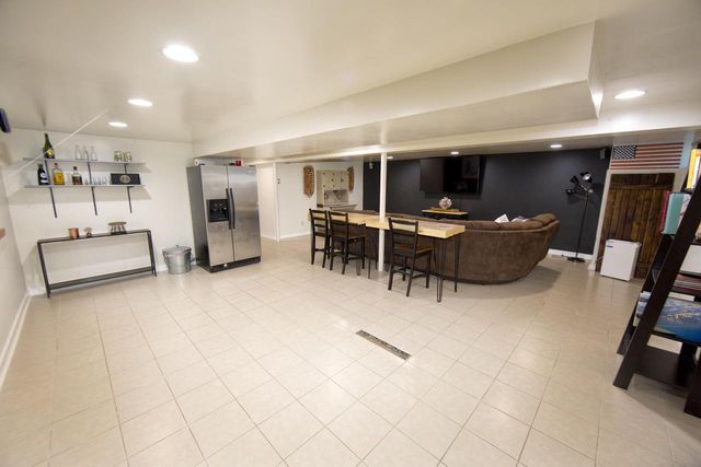 N68W13722 Bay Ridge COURT, Menomonee Falls, WI 53051