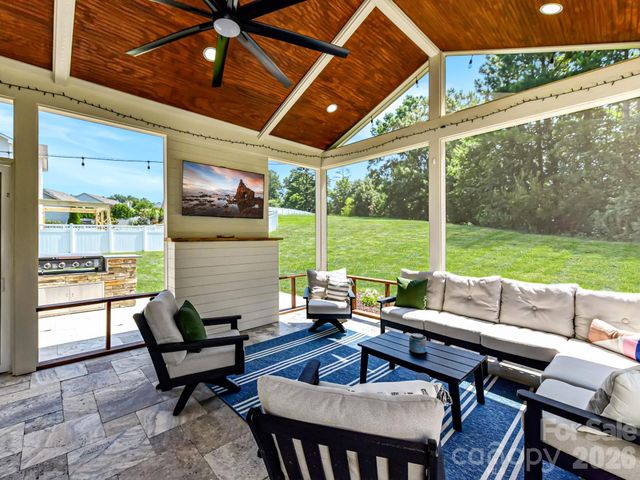 5026 Stonehill Lane, Matthews, NC 28104