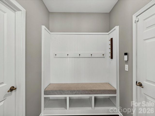 5026 Stonehill Lane, Matthews, NC 28104
