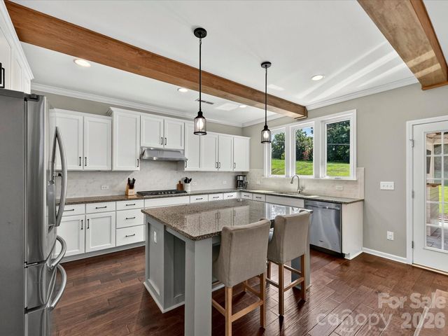 5026 Stonehill Lane, Matthews, NC 28104