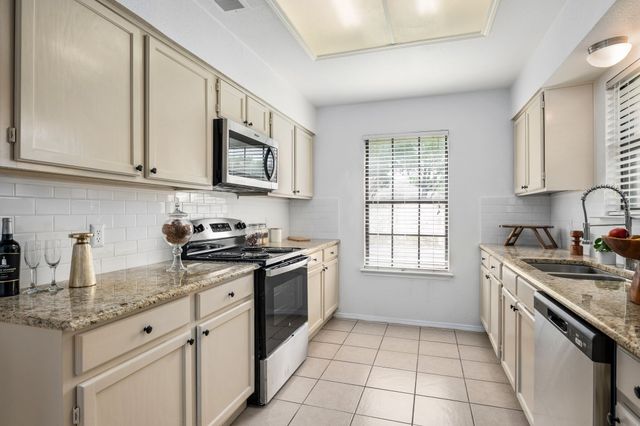 3005 Richwood Circle, Bedford, TX 76021