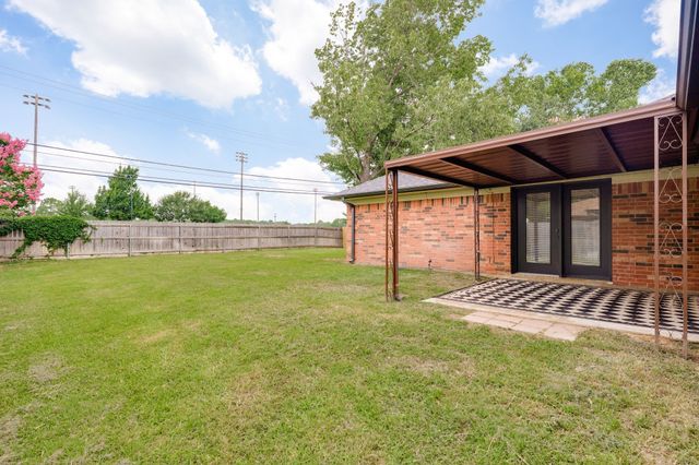 3005 Richwood Circle, Bedford, TX 76021