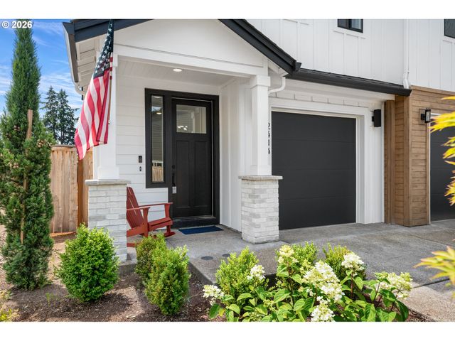2414 Se MAYBROOK Ln, Milwaukie, OR 97222