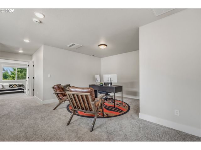 2414 Se MAYBROOK Ln, Milwaukie, OR 97222