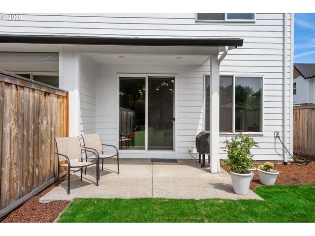 2414 Se MAYBROOK Ln, Milwaukie, OR 97222