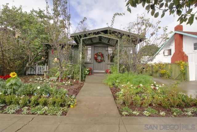 3970 Harney St, San Diego, CA 92110