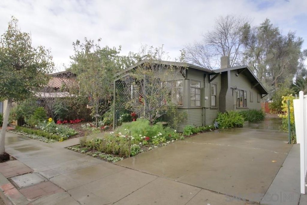 3970 Harney St, San Diego, CA 92110