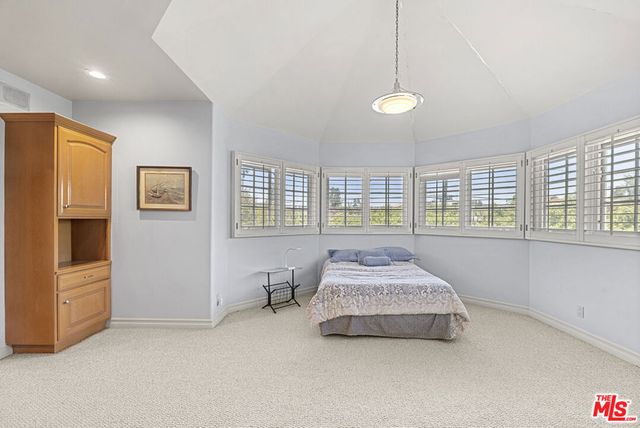 201 N Palm Drive, Beverly Hills, CA 90210