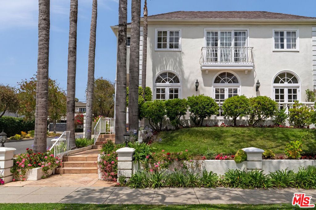 201 N Palm Drive, Beverly Hills, CA 90210