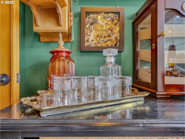 1019 Se 27TH St, Troutdale, OR 97060