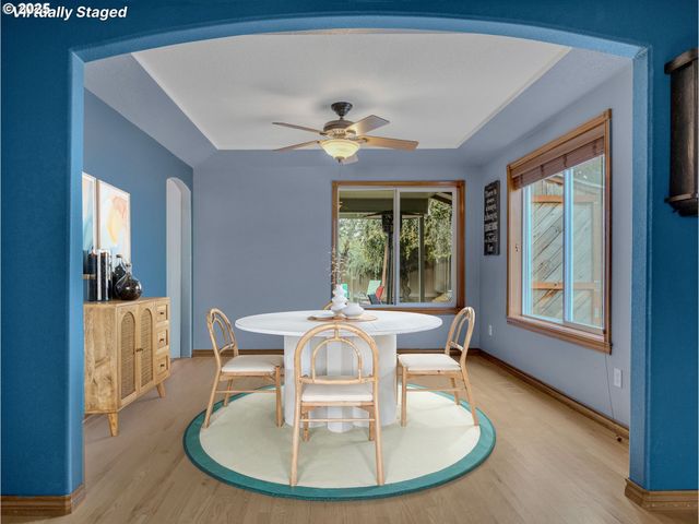 1019 Se 27TH St, Troutdale, OR 97060