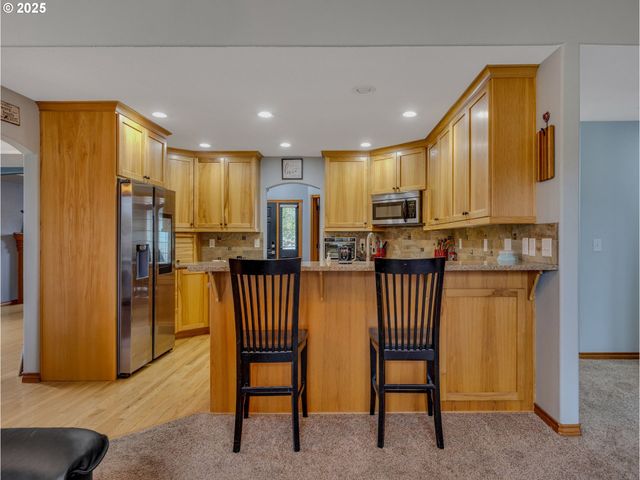 1019 Se 27TH St, Troutdale, OR 97060