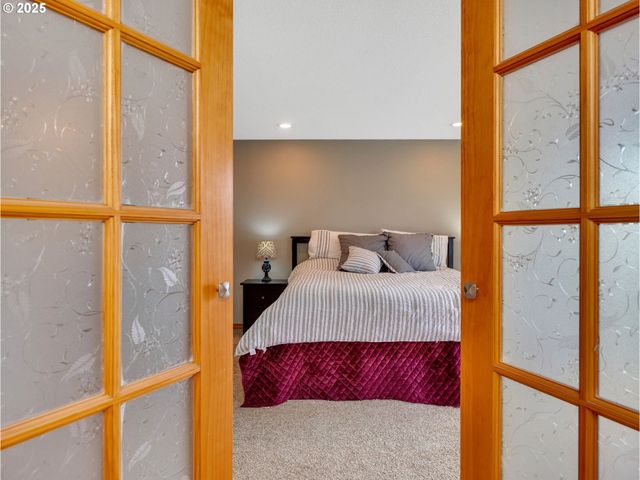 1019 Se 27TH St, Troutdale, OR 97060