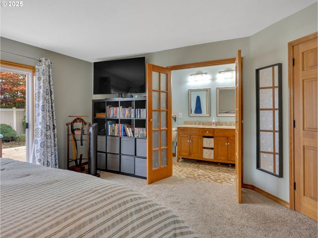 1019 Se 27TH St, Troutdale, OR 97060