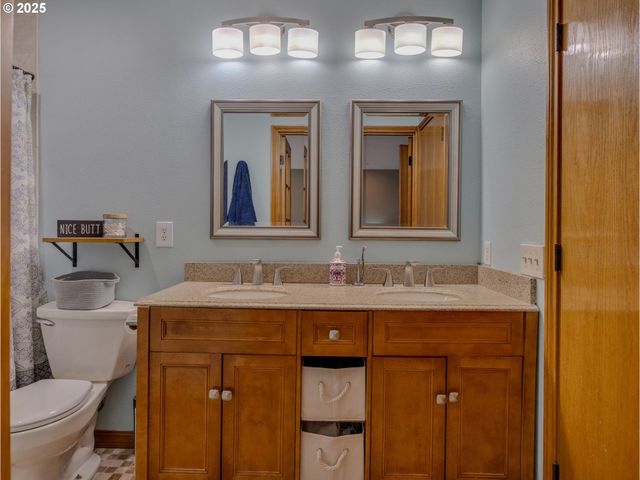 1019 Se 27TH St, Troutdale, OR 97060