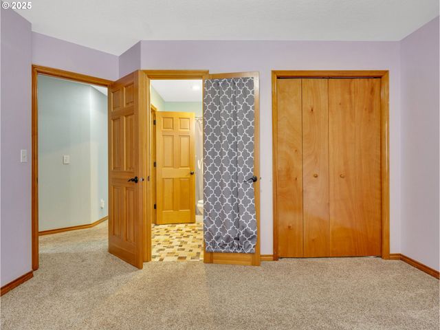 1019 Se 27TH St, Troutdale, OR 97060